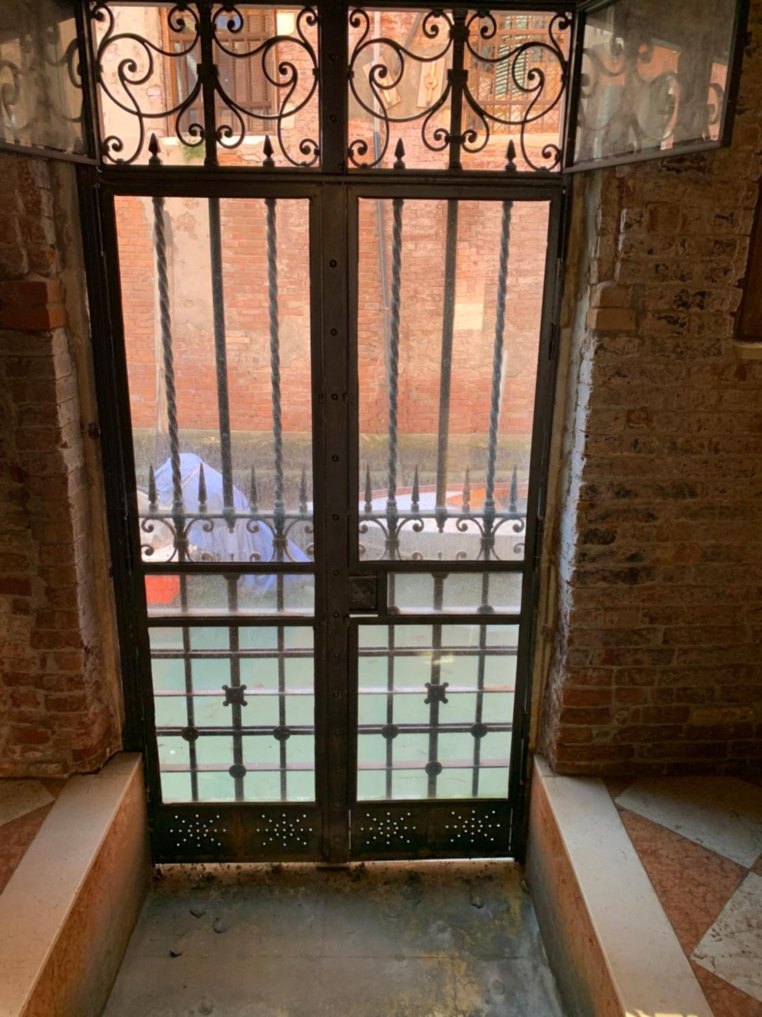 Penthouse Of Venesia Bagian luar foto